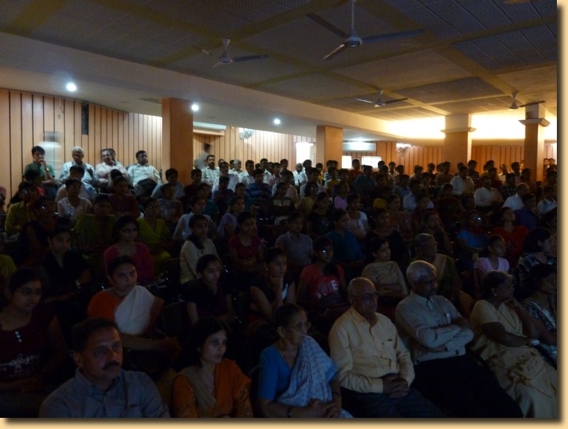 Scaled image captivated audience at HN Auditorium Solapur.jpg 